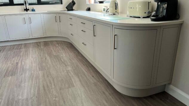 Bespoke Curved Kitchen 3